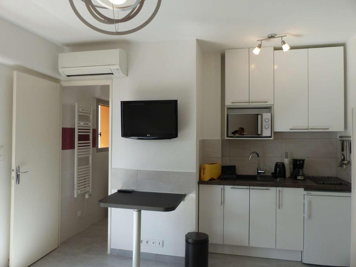 Charmant Studio Climatise Avec Balcon A 50M De La Plage - Le Lavandou Centre-Ville - Fr-1-308-110 Εξωτερικό φωτογραφία