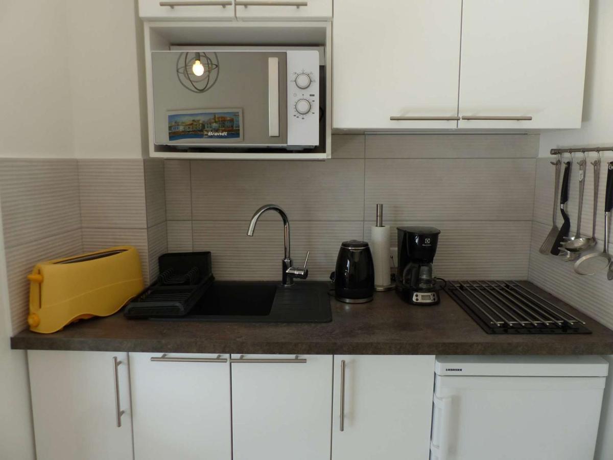 Charmant Studio Climatise Avec Balcon A 50M De La Plage - Le Lavandou Centre-Ville - Fr-1-308-110 Εξωτερικό φωτογραφία